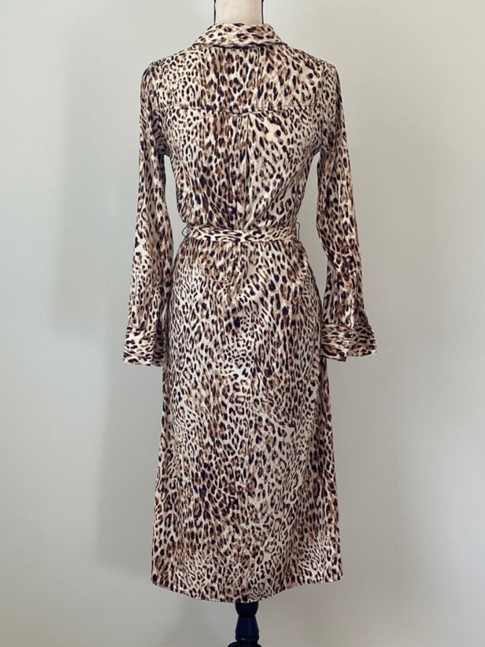 BR Factory Midi Shirt Dress w/Black Slip & Pockets in Cream & Black Animal Print - Picture 4 of 7